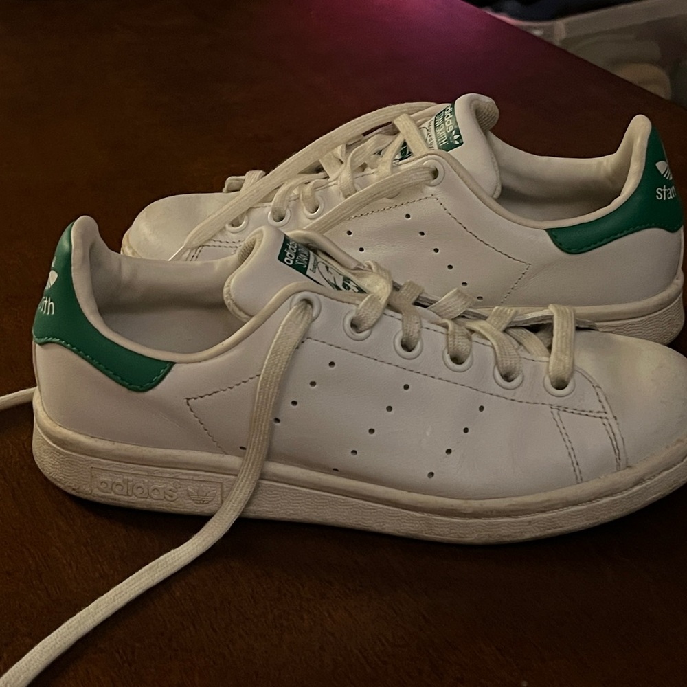 ADIDAS Stan Smith Classic White & Green Leather Low-Top Sneakers Junior size 3.5